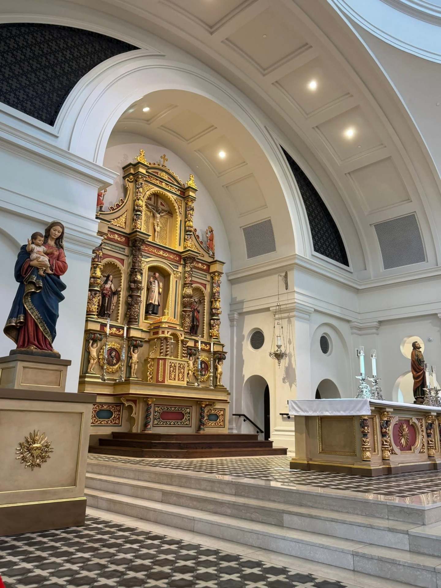 St. Clement sanctuary at prayer